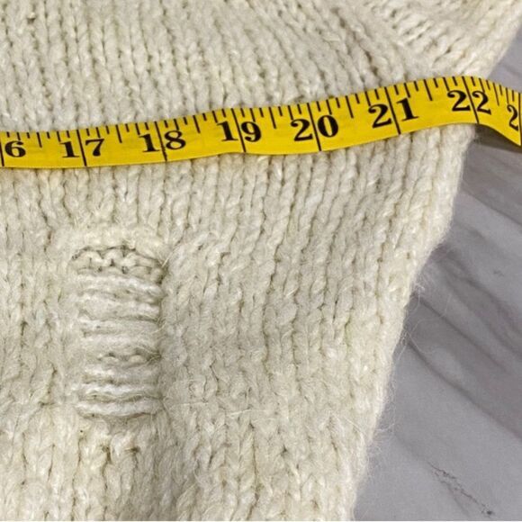 ASOS Design Cream Distressed Knit Sweater Cropped Pullover – Size 6 - Picture 7 of 10